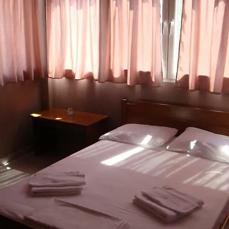 Giotis Apartment *