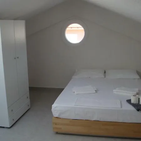 Giotis Apartment